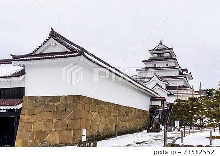 冬の鶴ヶ城(若松城) 福島県会津若松市 冬の鶴ヶ城(若松城) 福島県会津若松市 73582552