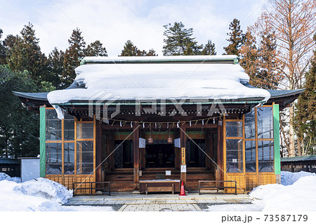 冬の上杉神社 本殿 山形県米沢市 冬の上杉神社 本殿 山形県米沢市 73587179