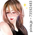 ウインクする髪の長い女性 73592483