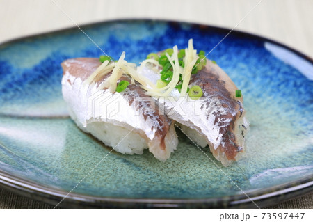 おいしい真アジの握り鮨 73597447