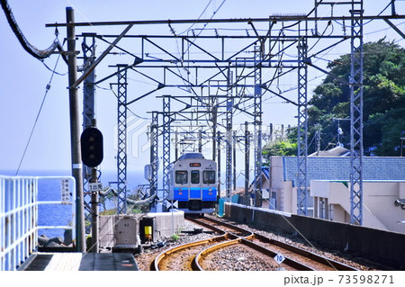 片瀬白田 駅 伊豆急行 8000系 普通列車 ( 静岡県 東伊豆 ) 片瀬白田 駅 伊豆急行 8000系 普通列車 ( 静岡県 東伊豆 ) 73598271
