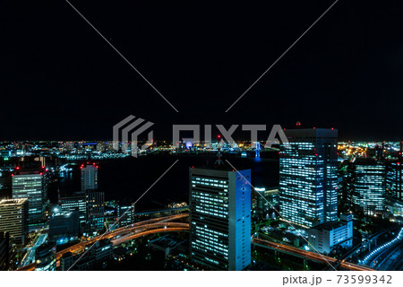 浜松町・世界貿易センタービルから見るお台場方面の夜景 浜松町・世界貿易センタービルから見るお台場方面の夜景 73599342