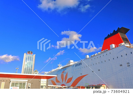 【大阪府】さんふらわあターミナルと大阪府咲洲庁舎 73604921