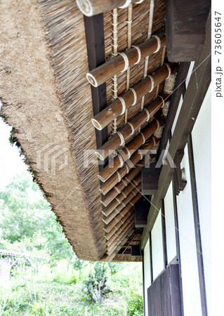 日本の茅葺き古民家の軒天 73605647