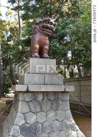 春日神社の陶製狛犬 春日神社の陶製狛犬 73606472
