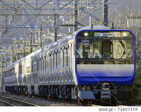 横須賀線【E235系普通】東逗子駅付近【冬】 横須賀線【E235系普通】東逗子駅付近【冬】 73607359