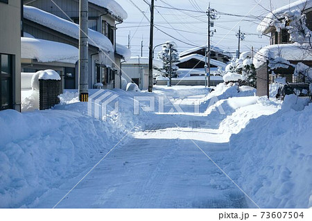 富山の大雪後 73607504