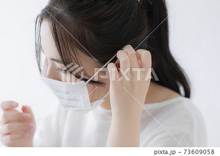 マスクで耳が痛い 73609058