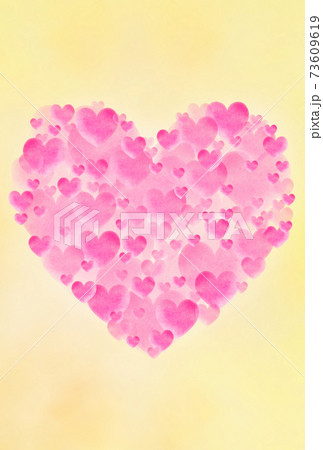 ハートイメージ素材 大中小の赤い水彩ハートで形作られたハート 縦 背景はオレンジ 他色有り 73609619