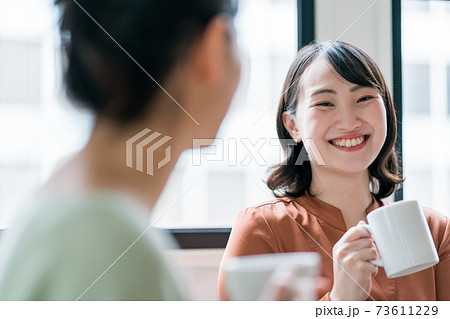 おうちで女友達とお茶 73611229
