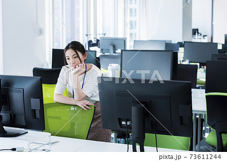 1人出社 1人出社 73611244