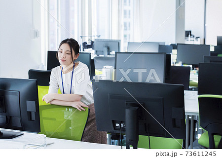 1人出社 1人出社 73611245