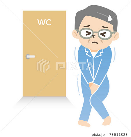 トイレを我慢する高齢男性 トイレを我慢する高齢男性 73611323