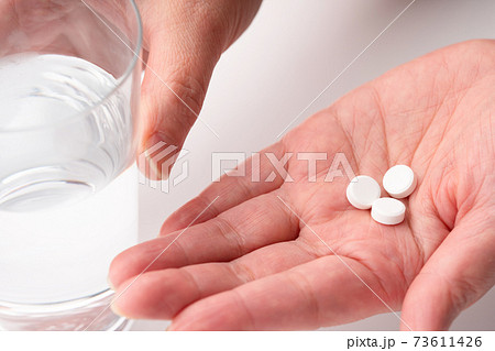 薬　水　OTC,OTC類似薬,オーバードーズ 73611426