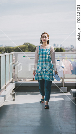 主婦 73612701