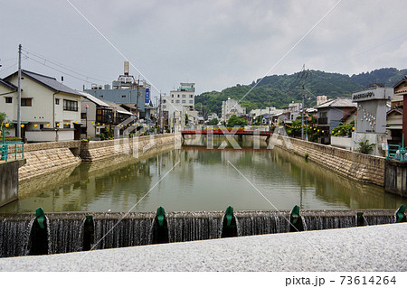 琴平町の橋の上から見た風景 73614264