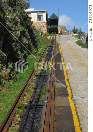 南アフリカ、ケープ半島、喜望峰自然保護区、展望台へのケーブルカー 73614973