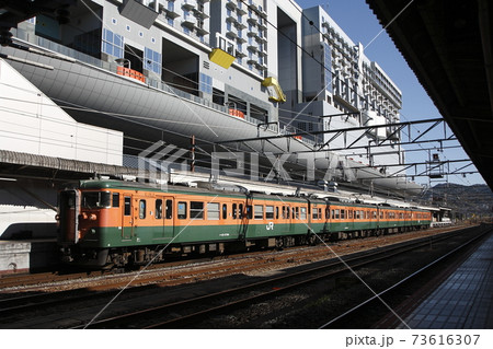 ［B］湖西線113系700番台（湘南色・ベンチレーター残存） 73616307