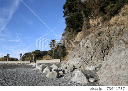 枕状溶岩の露頭　焼津市浜当目海岸 73641787