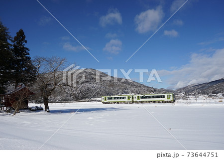 冬の遠野 JR釜石線(銀河ドリームライン釜石線) 冬の遠野 JR釜石線(銀河ドリームライン釜石線) 73644751