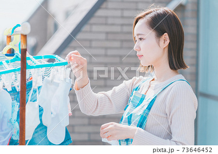 子育てママの洗濯 73646452