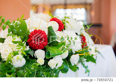 披露宴 高砂 花 装花の写真素材