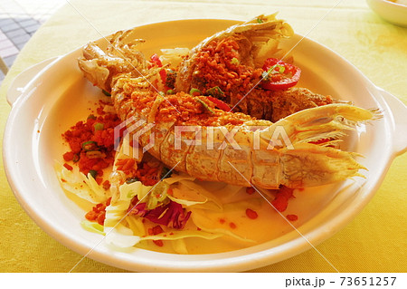 蝦蛄を素揚げにした料理 73651257