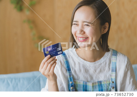 主婦とクレジットカード 主婦とクレジットカード 73652730