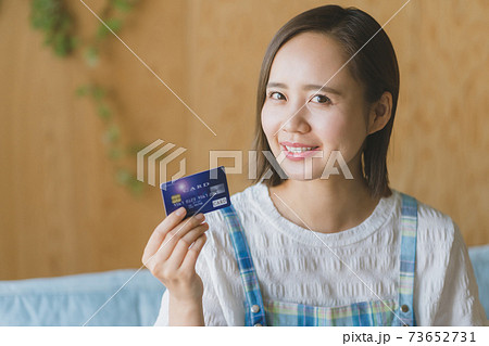 主婦とクレジットカード 主婦とクレジットカード 73652731