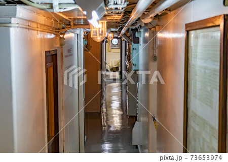 初代南極観測船宗谷船内通路 73653974