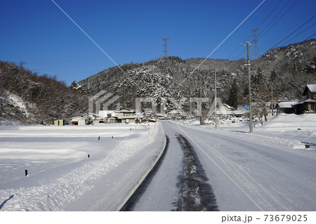 遠野の寒い朝 73679025