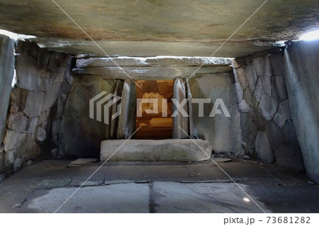 八幡山古墳石室の中室(関東の石舞台)/埼玉県行田市 八幡山古墳石室の中室(関東の石舞台)/埼玉県行田市 73681282