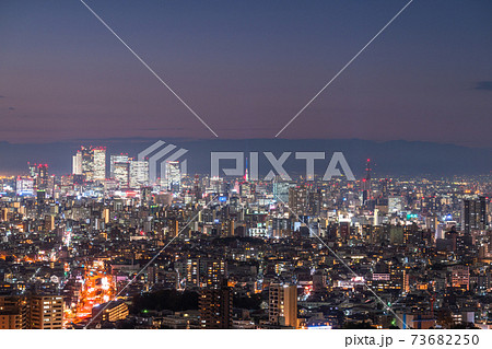 《愛知県》名古屋の夜景・都心を望む全景 73682250