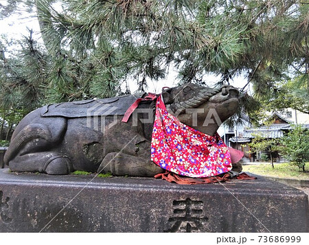 北野天満宮 牛の像／撫で牛2 73686999