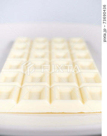 ホワイトチョコレート 板チョコ ホワイトチョコレート 板チョコ 73690436