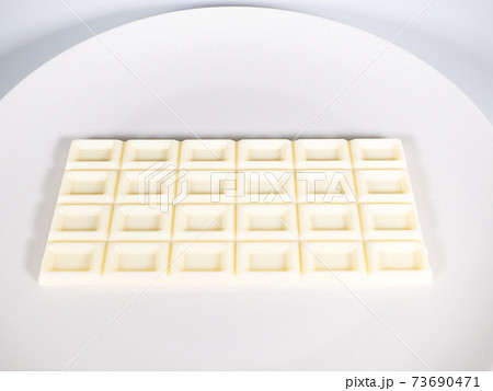 ホワイトチョコレート 板チョコの写真素材