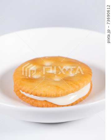 ホワイトチョコクラッカーサンド 73690612