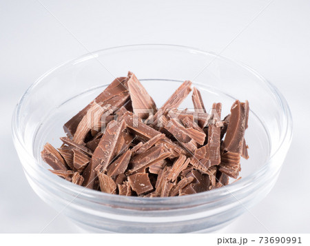 刻んだチョコレート 73690991