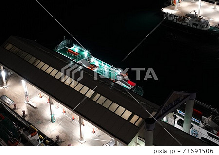 下関グランドホテルから見る夜景　下関・唐戸桟橋 73691506