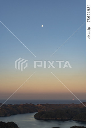 対馬の風景 73691984