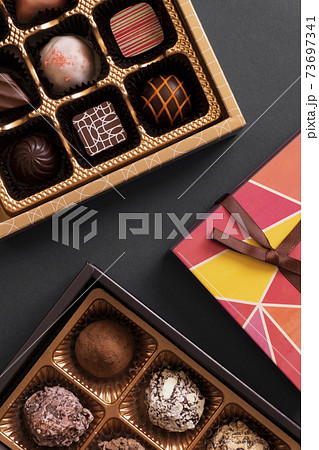 チョコレートギフト。チョコレート、バレンタイン、カカオ、スイーツなど。 73697341