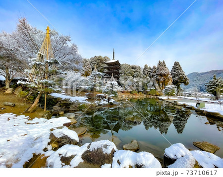 瑠璃光寺　雪景色 73710617