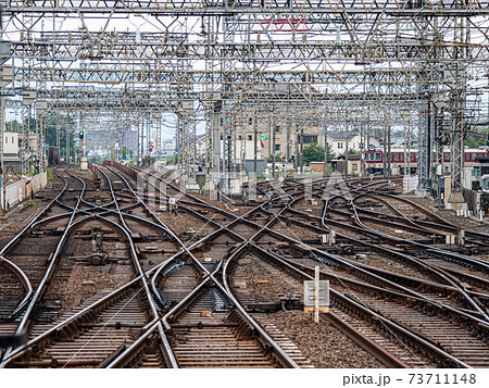 大和西大寺駅の平面交差　 73711148