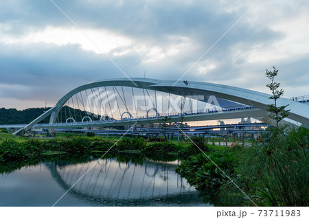 Night view of the Yangguang Bridge at Xindian District 73711983