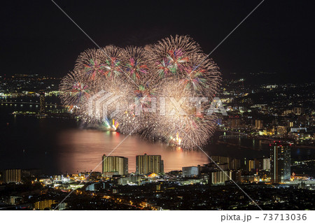 滋賀県大津市 びわ湖大花火大会の写真素材 73713036 Pixta