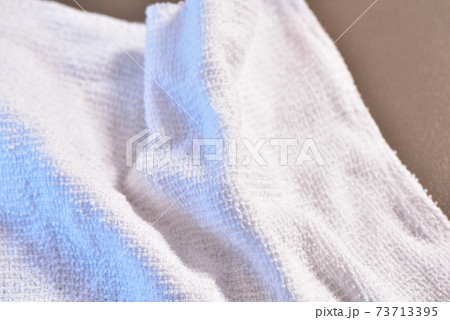 しわくちゃな雑巾 しわくちゃな雑巾 73713395