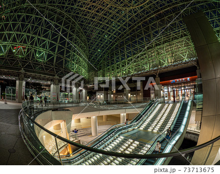 金沢駅 鼓門 73713675