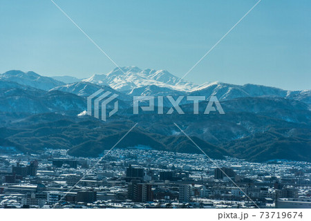 金沢市街地越えの白山眺望 金沢市街地越えの白山眺望 73719674