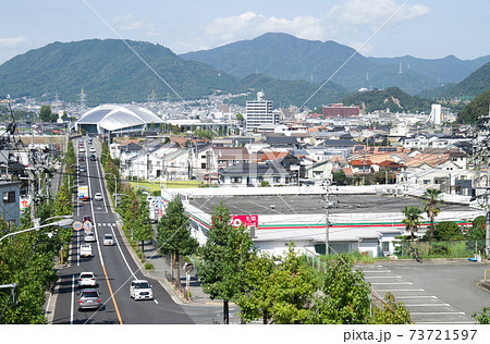 広島安佐北区高陽町からの家並の景色 73721597