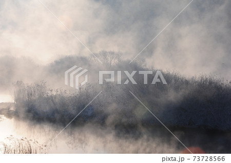 晴れ ブルー 屋外 73728566